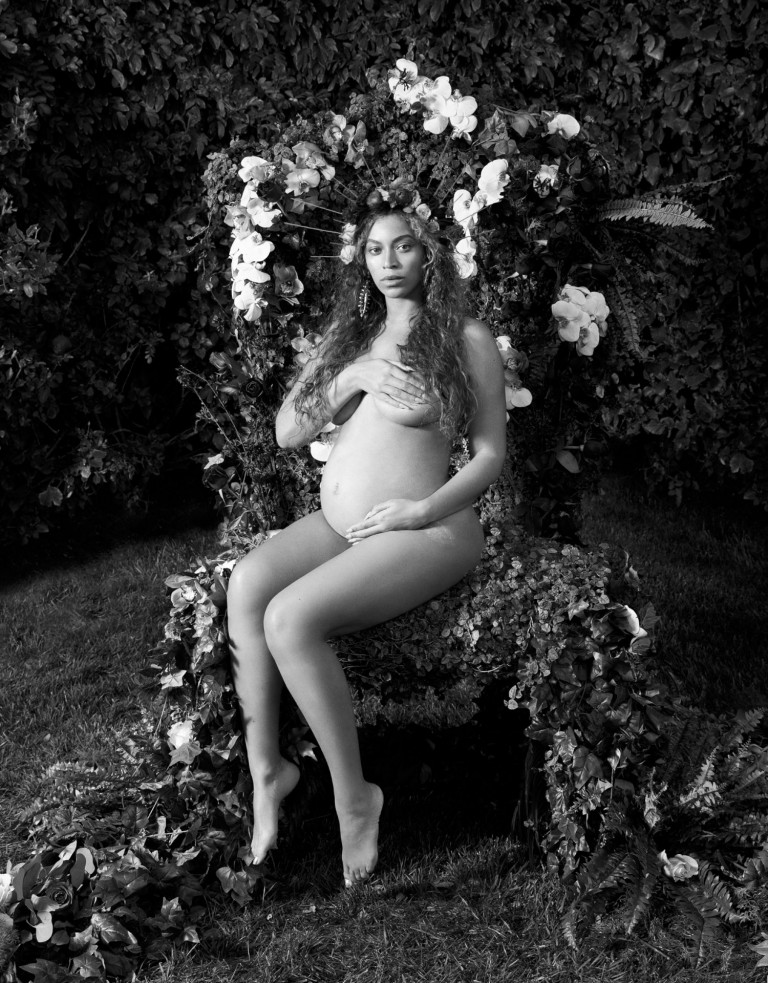 Beyonce naked surrounded by flowers