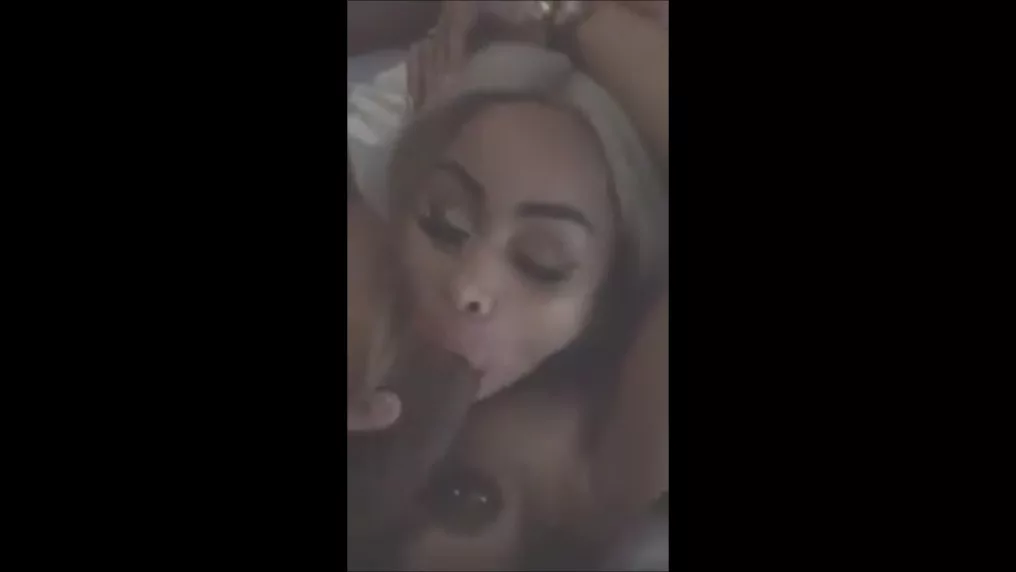 She Sucking Dick The Bed